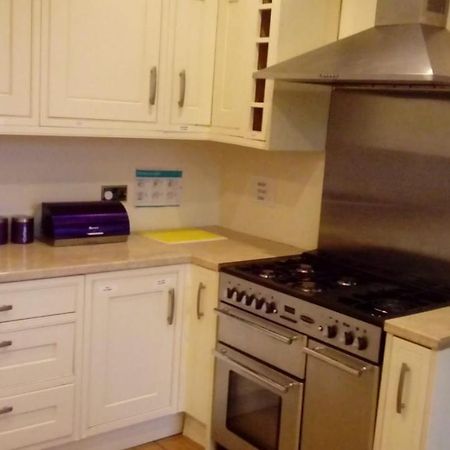 Carer 4 You Residential Home Upholland Eksteriør bilde
