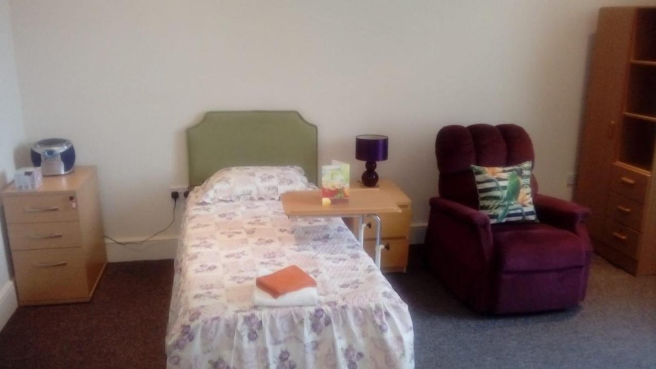 Carer 4 You Residential Home Upholland Eksteriør bilde