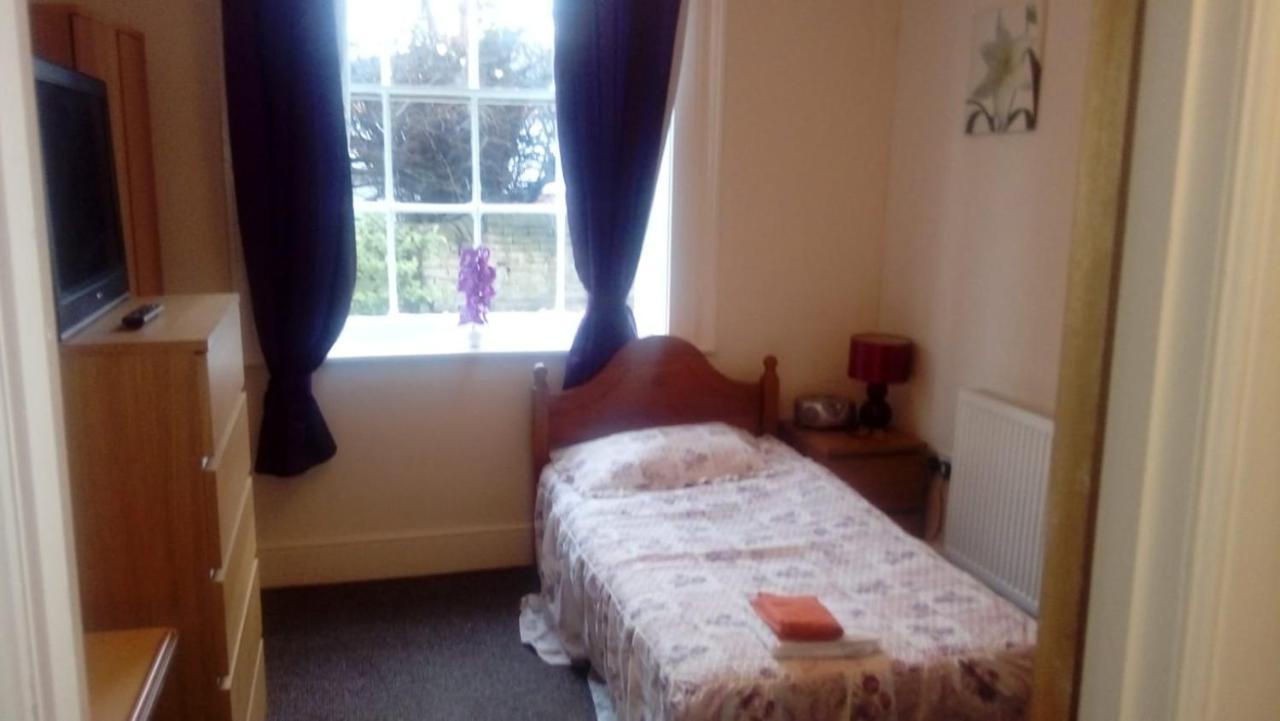 Carer 4 You Residential Home Upholland Eksteriør bilde